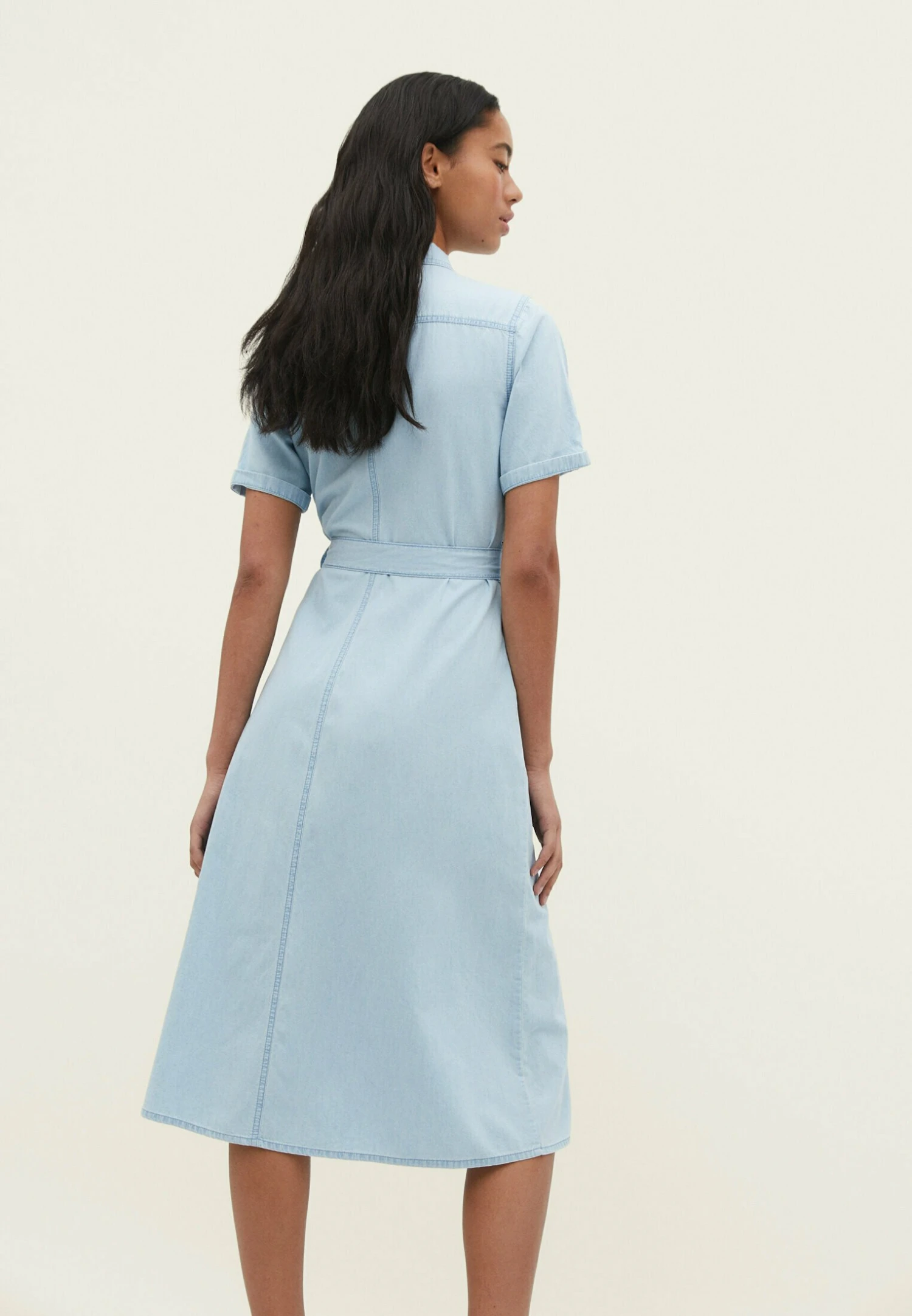 Stradivarius Robe En Jean - Bleached Denim 5 Stradivarius Robe En Jean - Bleached Denim – Image 3