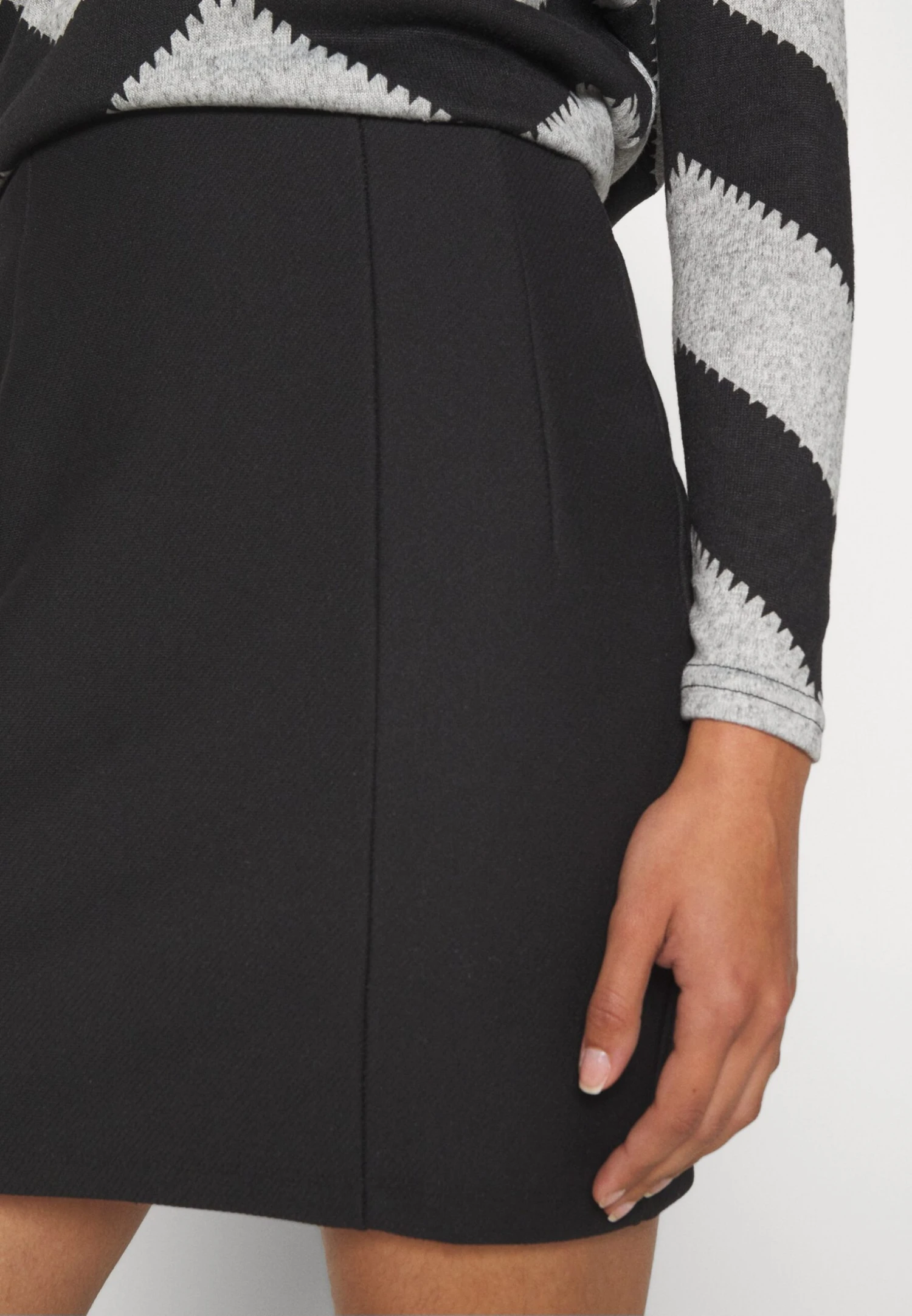 Noisy May Nmkarlie A-Shape Twill - Minijupe - Black 10 Noisy May Nmkarlie A-Shape Twill - Minijupe - Black – Image 8