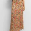 PULL & BEAR Floral Midi - Jupe Trapèze - Coral 1 PULL & BEAR Floral Midi - Jupe Trapèze - Coral -Stradivarius Soldes 0810c1fa86de4081bd2fbf9b8e295492