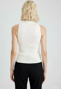 DeFacto Débardeur - Ecru 8 DeFacto Débardeur - Ecru -Stradivarius Soldes 0851771dbcbd4094b74ea5a545d75d88