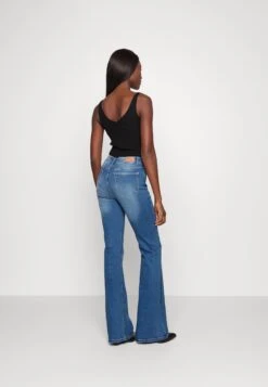 Vero Moda Tall Vmselina Flared - Jean Slim - Medium Blue Denim -Stradivarius Soldes 0917eec372094e7c9e90c3ef55938b45