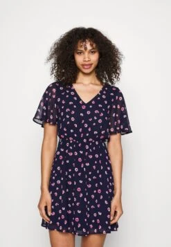 Anna Field V-Neck Sleeve Dress - Robe De Jour - Dark Blue/Pink 14 Anna Field V-Neck Sleeve Dress - Robe De Jour - Dark Blue/Pink -Stradivarius Soldes 128815276b3e4d32b862a9da869ec04c