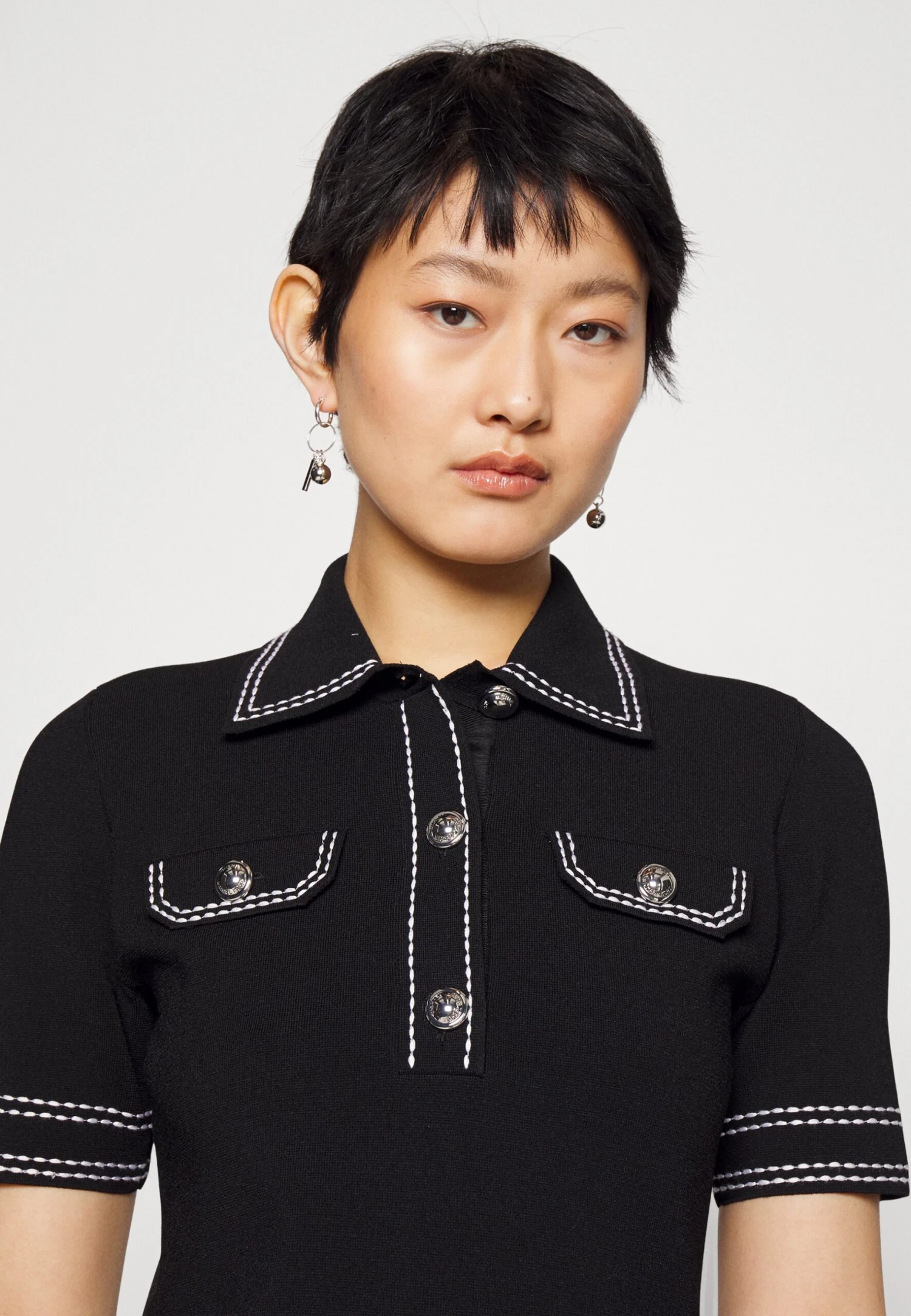 MICHAEL Michael Kors Eco Pop Button - Robe Pull - Black 6 MICHAEL Michael Kors Eco Pop Button - Robe Pull - Black – Image 4