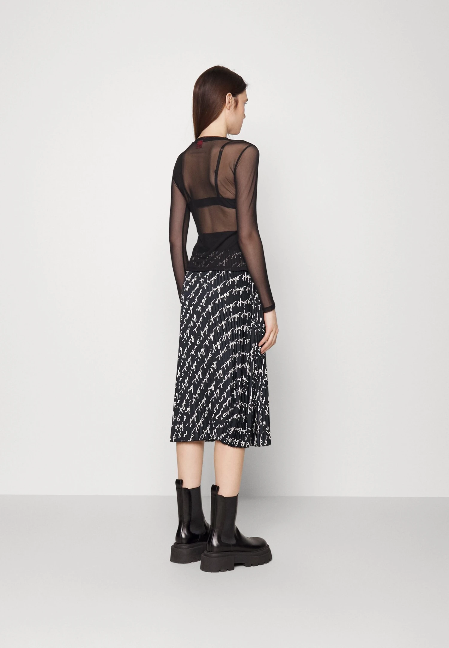 Hugo Reguna - Jupe Plissée - Black/White 5 Hugo Reguna - Jupe Plissée - Black/White – Image 3