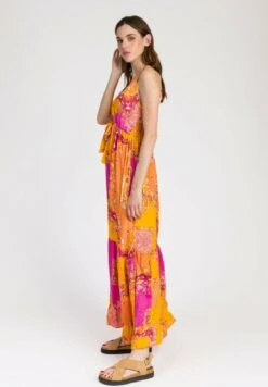 Robe Longue - Foulard Orange -Stradivarius Soldes 176f061af50f4c3691a07a4b7d370260