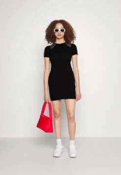 Even&Odd Robe En Jersey - Black -Stradivarius Soldes 217ff76cc8e94fe9b0d9048aa5f97219