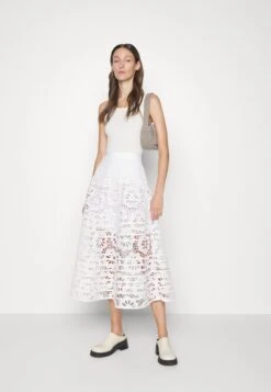 Tory Burch Eyelet Skirt - Jupe Trapèze - White -Stradivarius Soldes 2218d6424c8d4ea2a291c7af453498e1