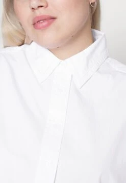 Solid Shirtdress - Robe Chemise - Optic White -Stradivarius Soldes 27e1cf14bd5843e1aff4a9dcb138417e