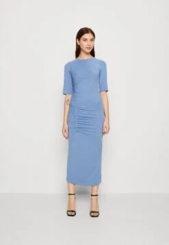 Minimum Stulli - Robe En Jersey - Quiet Harbor