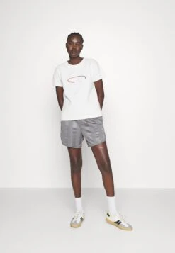 Short Sleeve - T-Shirt Imprimé - White -Stradivarius Soldes 3359242b99f54e72b445219f25a727ba