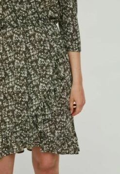 Vila 3/4-Ärmeliges - Robe De Jour - Forest Night -Stradivarius Soldes 3882f000eeba465092ac14b76eac2624