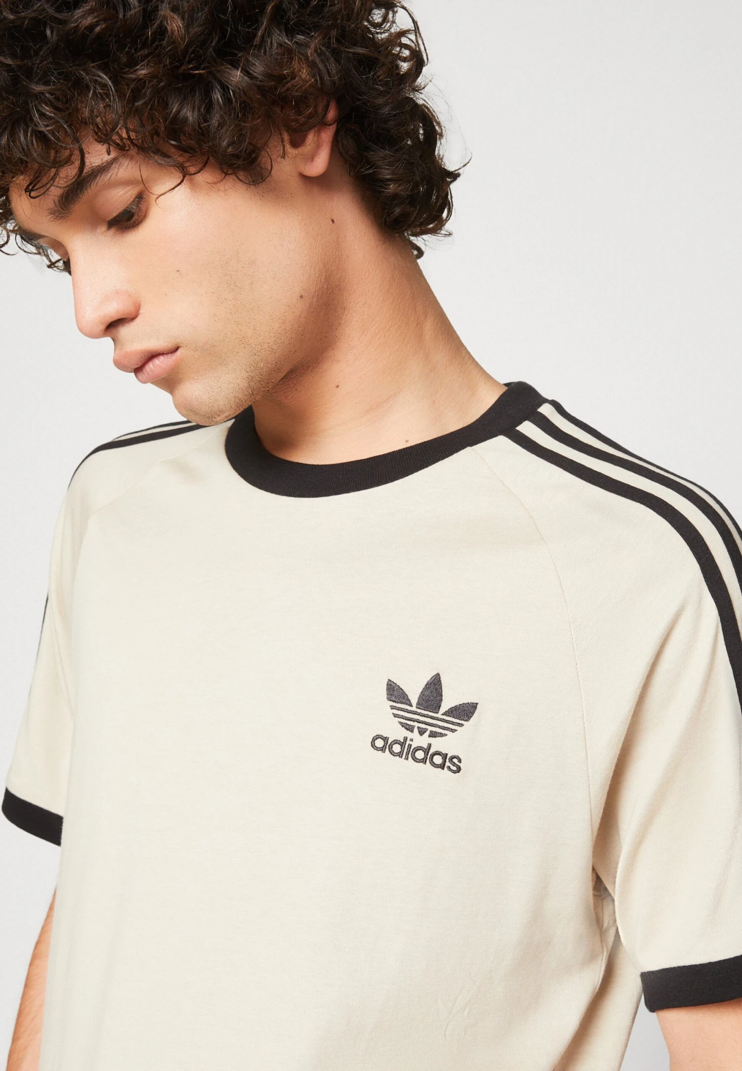 Adidas Originals 3 Stripes Tee Unisex - T-Shirt Imprimé - Beige 8 Adidas Originals 3 Stripes Tee Unisex - T-Shirt Imprimé - Beige – Image 6