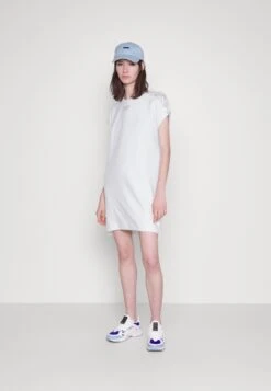 EA7 Emporio Armani Dress - Robe En Jersey - White/Gold 8 EA7 Emporio Armani Dress - Robe En Jersey - White/Gold -Stradivarius Soldes 3b5e9ed8092d4f349d1373b62029c855