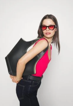 Kick Flare - Jean Bootcut - Dark Blue Denim -Stradivarius Soldes 3ba8d77c35234f15b251bd5d86f9d7d3