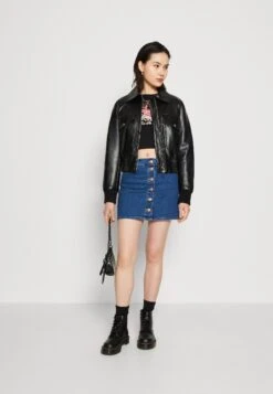 ONLY Onldaisy Mini Skirt Pimbox - Jupe Crayon - Medium Blue Denim 9 ONLY Onldaisy Mini Skirt Pimbox - Jupe Crayon - Medium Blue Denim -Stradivarius Soldes 47e777677c9d41ca8bea9012f5bffd68