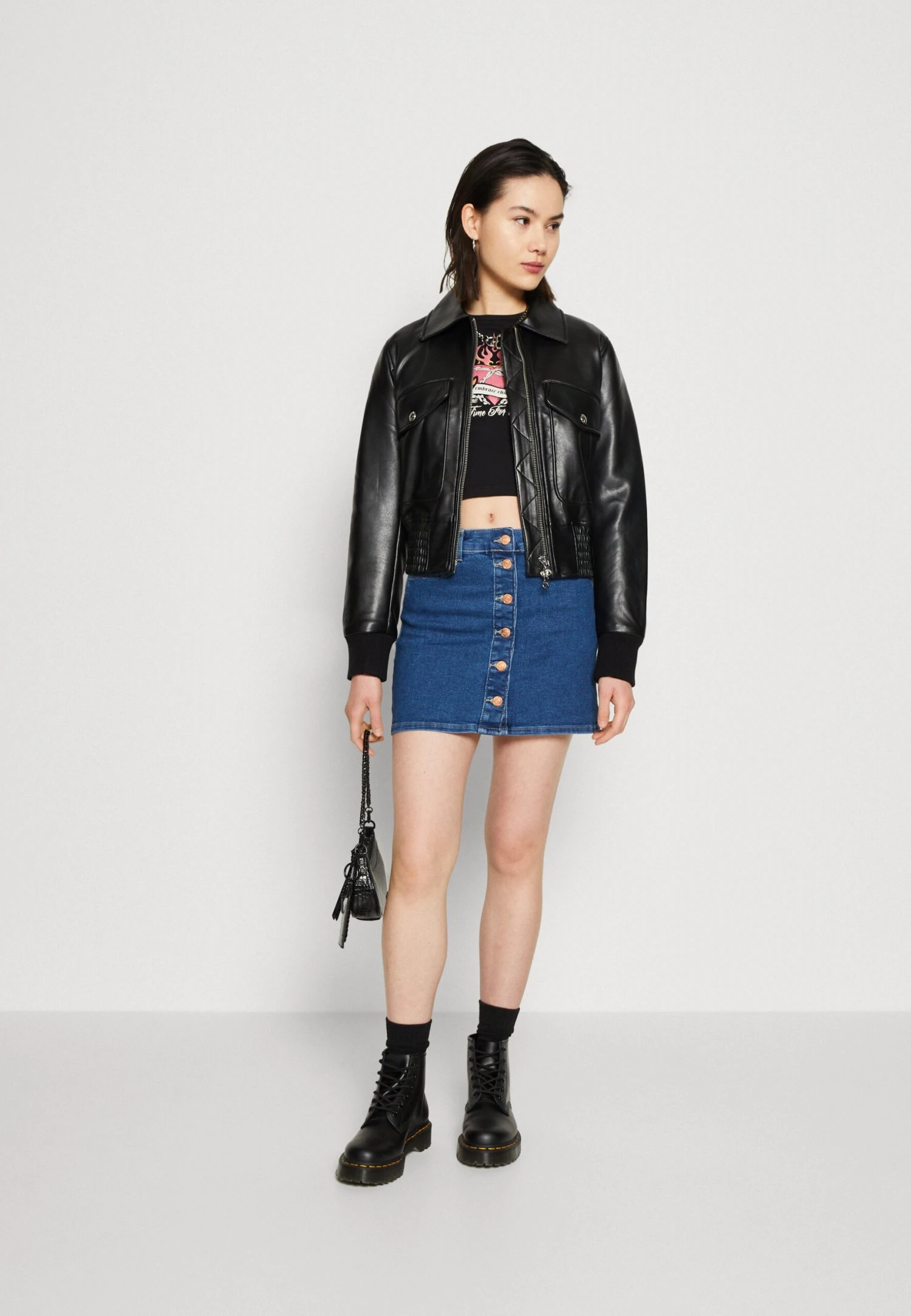 ONLY Onldaisy Mini Skirt Pimbox - Jupe Crayon - Medium Blue Denim 4 ONLY Onldaisy Mini Skirt Pimbox - Jupe Crayon - Medium Blue Denim – Image 2