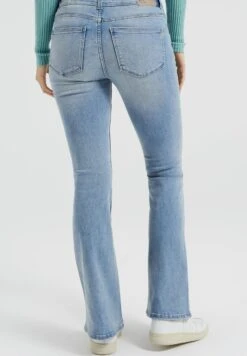 WE FASHION High Rise - Jean Bootcut - Blue 9 WE FASHION High Rise - Jean Bootcut - Blue -Stradivarius Soldes 480d153d3e54421abe1d7acc233fea4a