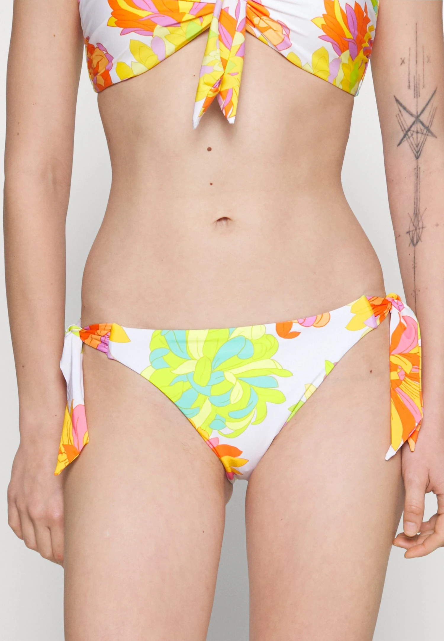 Seafolly Palm Springs Tie-Side Pant - Bas De Bikini - Limelight 3 Seafolly Palm Springs Tie-Side Pant - Bas De Bikini - Limelight