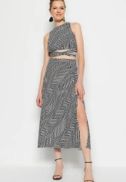 Trendyol Gewoontjes - Jupe Trapèze - Black -Stradivarius Soldes 4c7fc94ac2df4526b7cd63796128dfbd