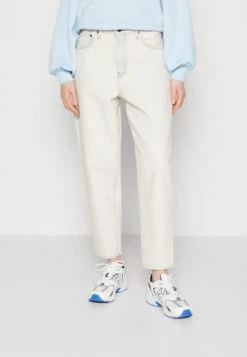 American Vintage Jean Boyfriend - Super Bleached