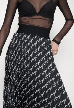 Hugo Reguna - Jupe Plissée - Black/White 15 Hugo Reguna - Jupe Plissée - Black/White -Stradivarius Soldes 50a08ae7948e45dabc4e17671e302834