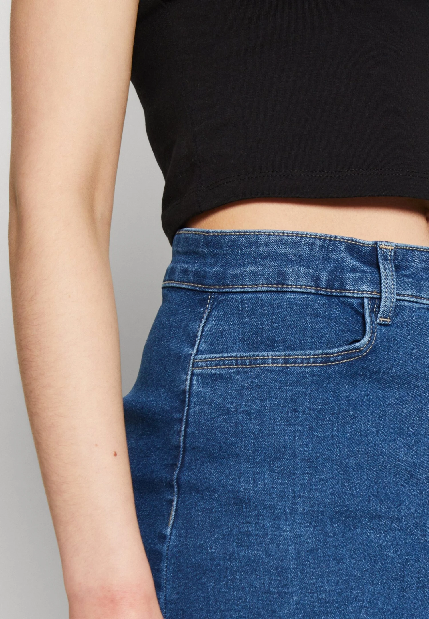 ONLY Onldaisy Mini Skirt Pimbox - Jupe Crayon - Medium Blue Denim 8 ONLY Onldaisy Mini Skirt Pimbox - Jupe Crayon - Medium Blue Denim – Image 6