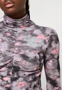 Notes Du Nord Florence - T-Shirt À Manches Longues - Splash -Stradivarius Soldes 51f0aa0d954e491f8f6c657964eb8b32