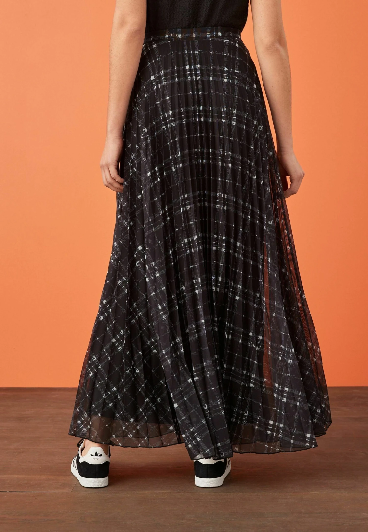 Next Standard - Jupe Plissée - Charcoal Grey Checked 5 Next Standard - Jupe Plissée - Charcoal Grey Checked – Image 3