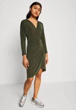 Wal G Zarah Wrap Mini - Robe En Jersey - Olive Green -Stradivarius Soldes 5514d47424854a87b8a35a6cc56b76b8