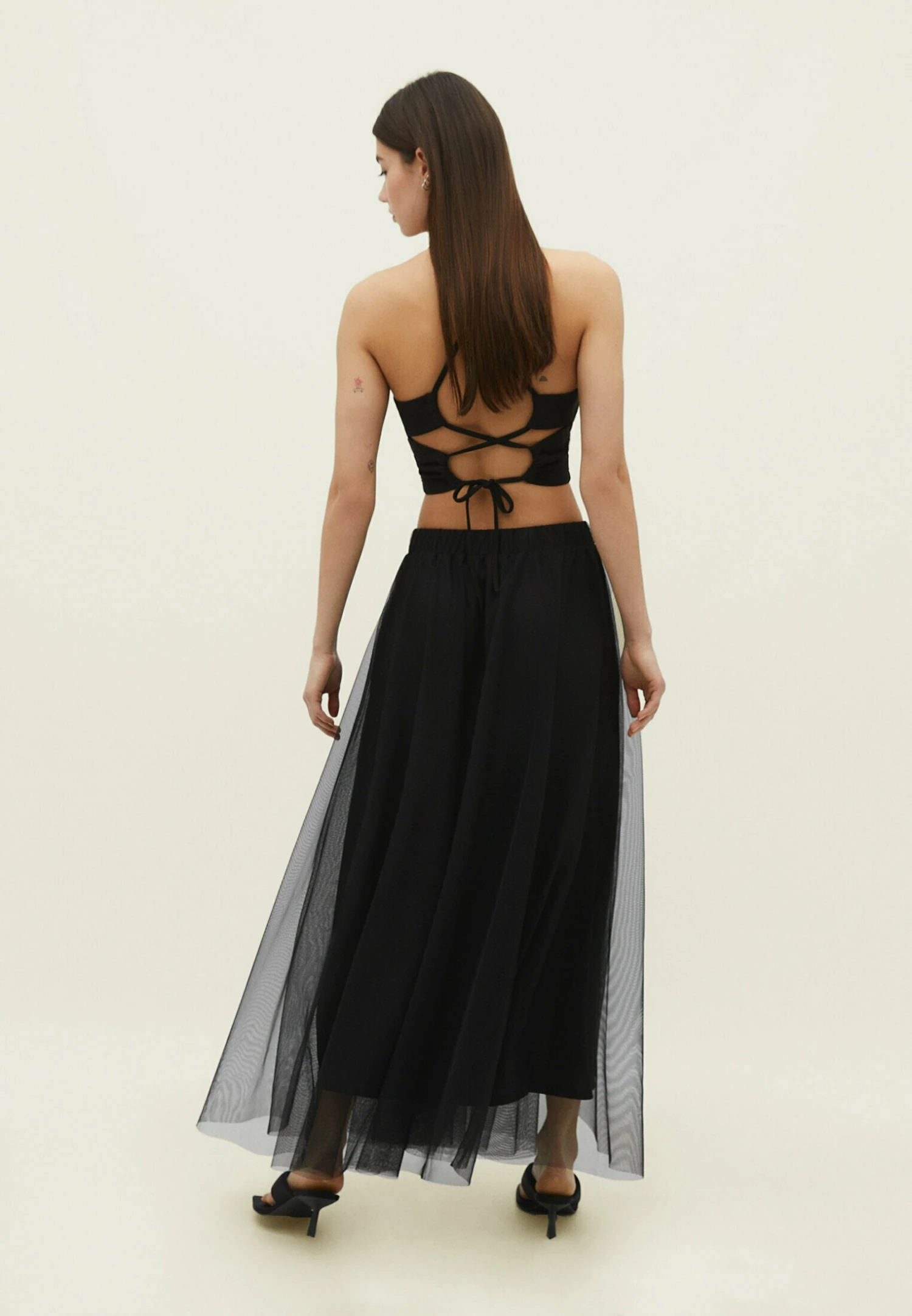 Stradivarius Jupe Plissée - Metallic Black 5 Stradivarius Jupe Plissée - Metallic Black – Image 3