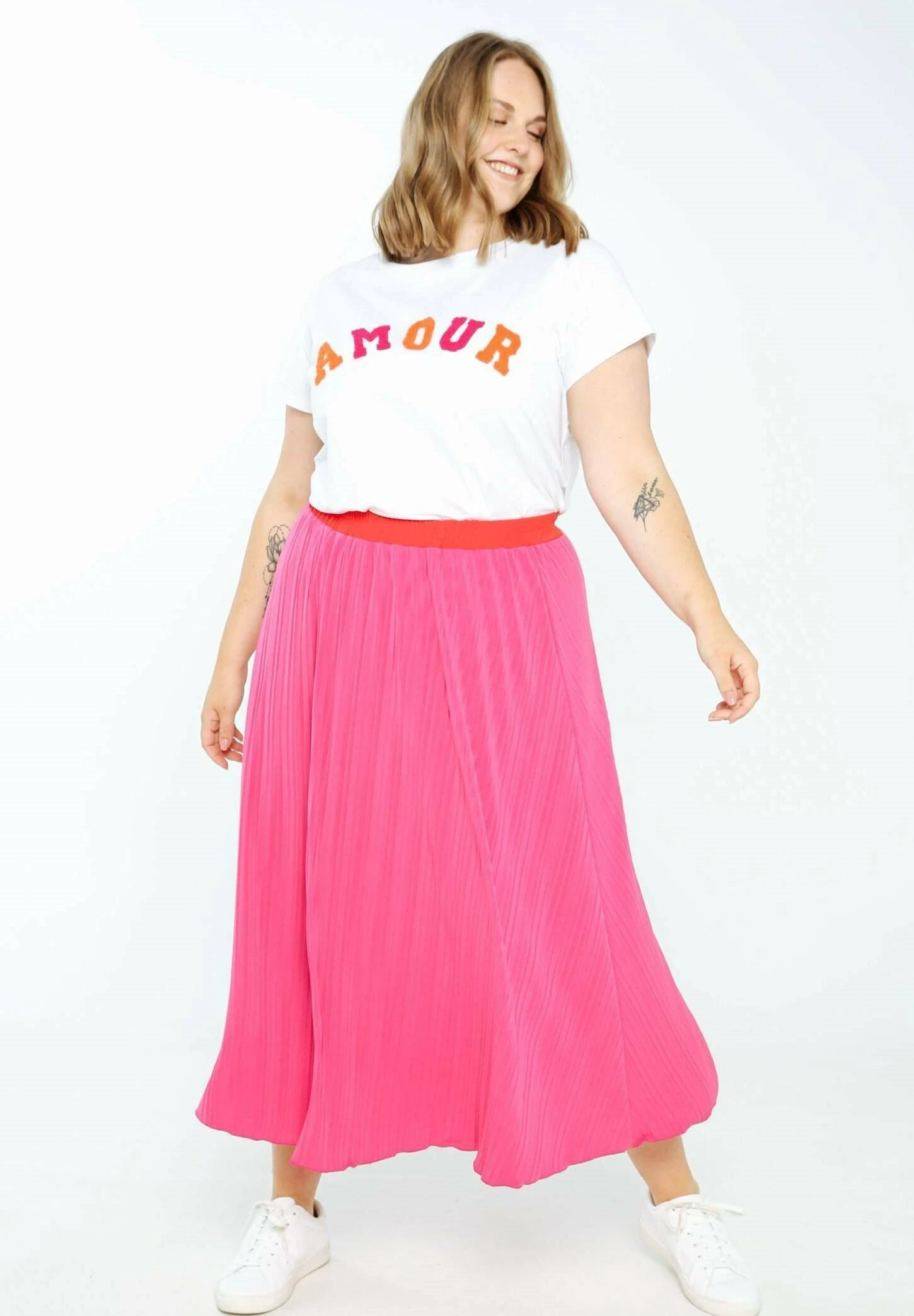 Langer, Unifarbener Mit Farbigem Gürtel - Jupe Plissée - Fushia 6 Langer, Unifarbener Mit Farbigem Gürtel - Jupe Plissée - Fushia – Image 4