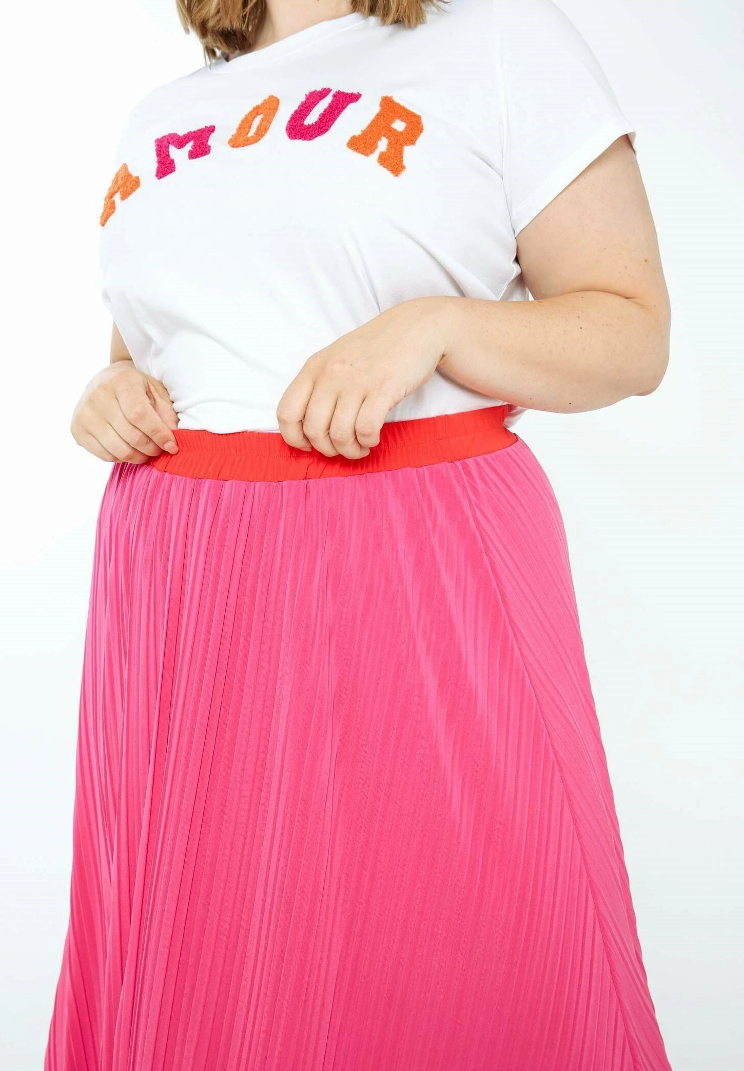 Langer, Unifarbener Mit Farbigem Gürtel - Jupe Plissée - Fushia 8 Langer, Unifarbener Mit Farbigem Gürtel - Jupe Plissée - Fushia – Image 6