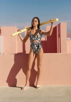 Maillot De Bain - Black 9 Maillot De Bain - Black -Stradivarius Soldes 662f25f81bc5442488f09caf6386d909