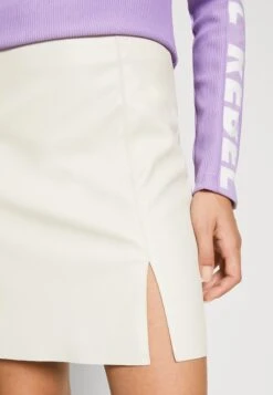 Noisy May Nmclara Penny Slit Noos - Jupe Crayon - Moonbeam -Stradivarius Soldes 6af44a51bad849878da55d3638a5fbc7