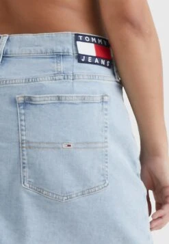 Tommy Jeans Curve Mom Fit - Jupe Trapèze - Denim Light 13 Tommy Jeans Curve Mom Fit - Jupe Trapèze - Denim Light -Stradivarius Soldes 6ba9b5d72be94a988a5e32d563611ee3