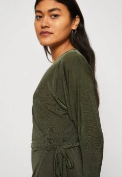 Wal G Zarah Wrap Mini - Robe En Jersey - Olive Green -Stradivarius Soldes 6e6ebb007596488682acd9fd82d50ab6