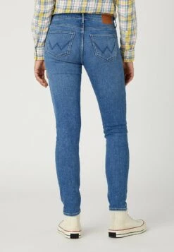 Wrangler Jeans Skinny - Raven 10 Wrangler Jeans Skinny - Raven -Stradivarius Soldes 6f22fbe41c81448ab99486cc59404496