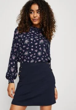 Vero Moda Vmlianna Short Skirt - Minijupe - Navy Blazer -Stradivarius Soldes 6fb3ec048601474a90ba272acd213bc7