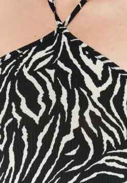 Trendyol Robe Pull - Black -Stradivarius Soldes 73a2a479f1644d759e1b092f5e048ce2