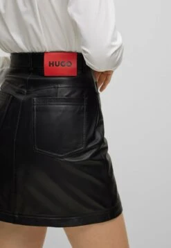 Hugo Lusila - Jupe En Cuir - Black One 10 Hugo Lusila - Jupe En Cuir - Black One -Stradivarius Soldes 7593149f83224bfd9fd98aa323214b74