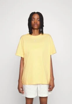 Nike Sportswear Tee - T-Shirt Basique - Topaz Gold/White