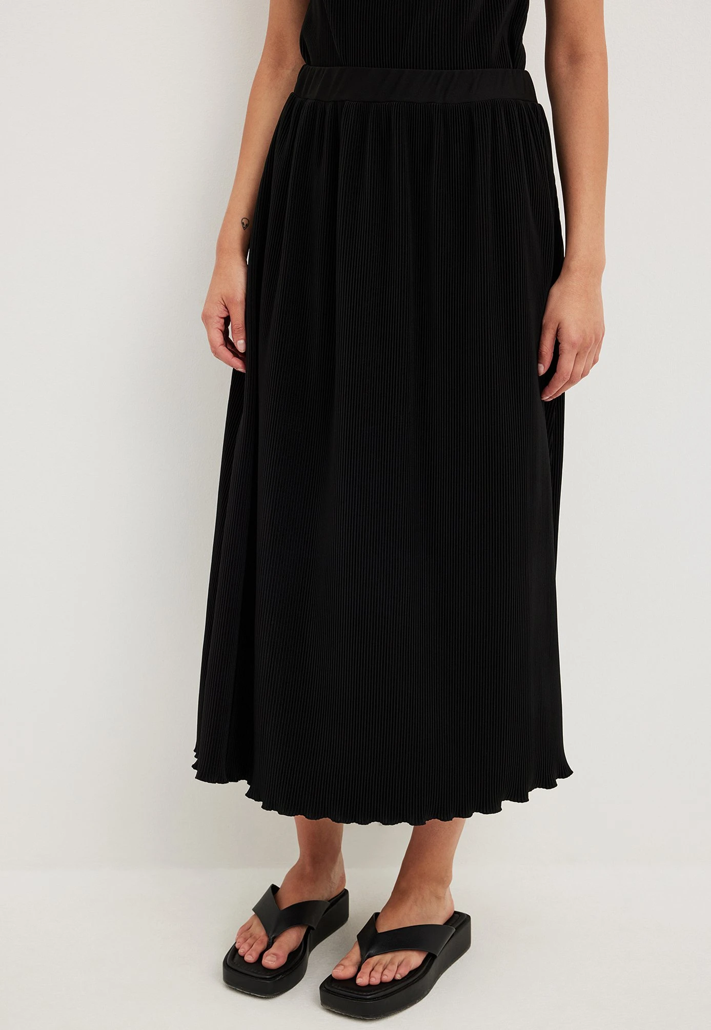 NA-KD Plissierter - Jupe Longue - Black 3 NA-KD Plissierter - Jupe Longue - Black