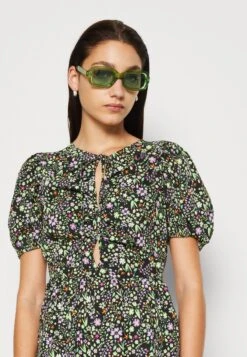 Noisy May Nmdevon Cut Out Short Dress - Robe De Jour - Black -Stradivarius Soldes 8219d91ef9de444e83886a981679f9c8