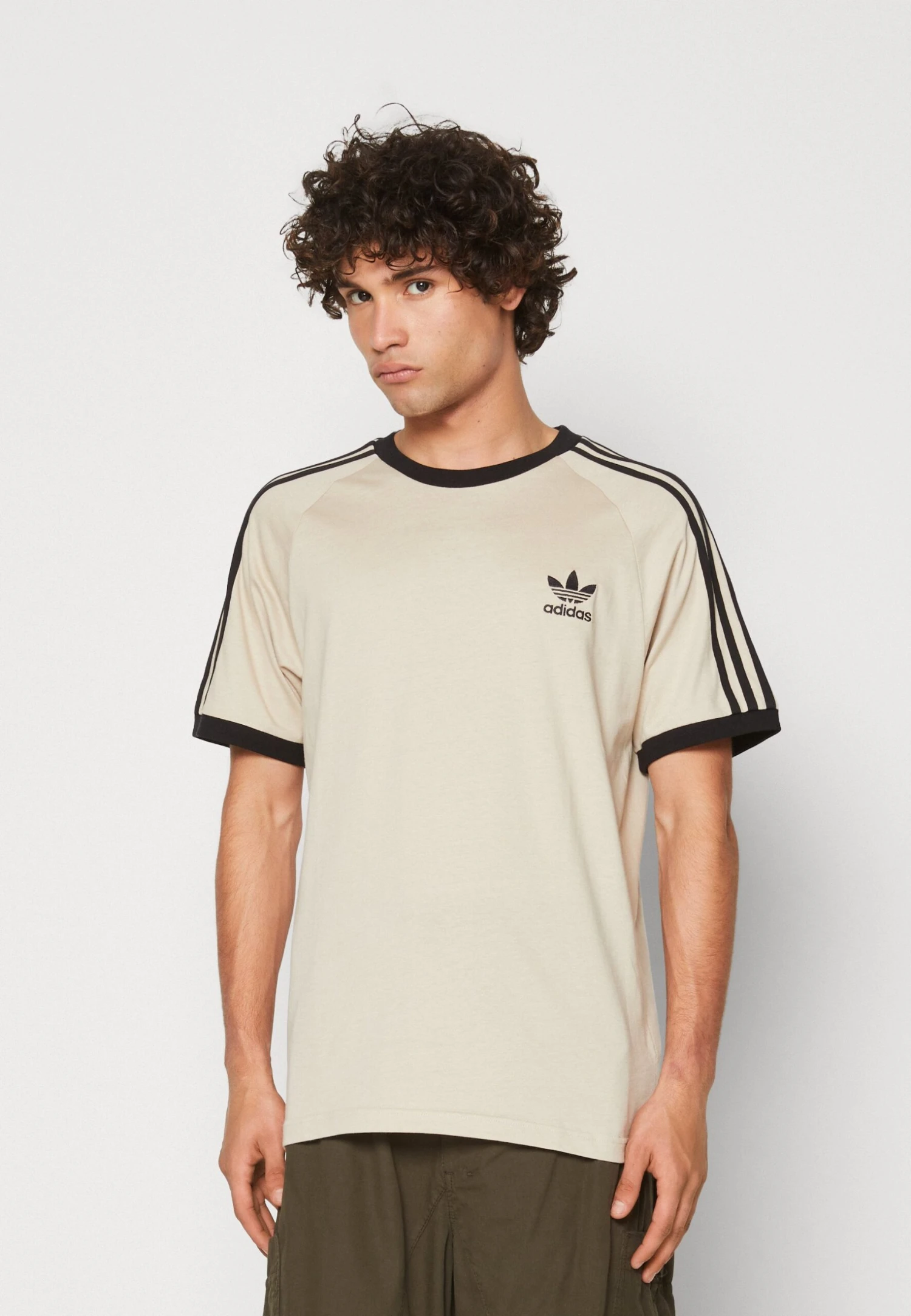 Adidas Originals 3 Stripes Tee Unisex - T-Shirt Imprimé - Beige 3 Adidas Originals 3 Stripes Tee Unisex - T-Shirt Imprimé - Beige