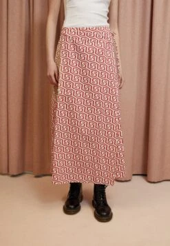 Minimum Yona - Jupe Portefeuille - Mineral Red