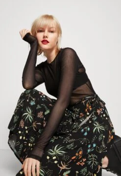 Monki T-Shirt À Manches Longues - Black -Stradivarius Soldes 87bd86c8874d429e9fe6e1a5e1cf2c97