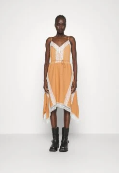 TWINSET Simple Beauty - Robe De Soirée - Bic.Hazel/Neve