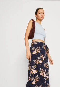Vila Violivia Wrap Midi Skirt - Jupe Portefeuille - Patriot Blue -Stradivarius Soldes 90d947ba4ee14ec380a5cae6217a6776