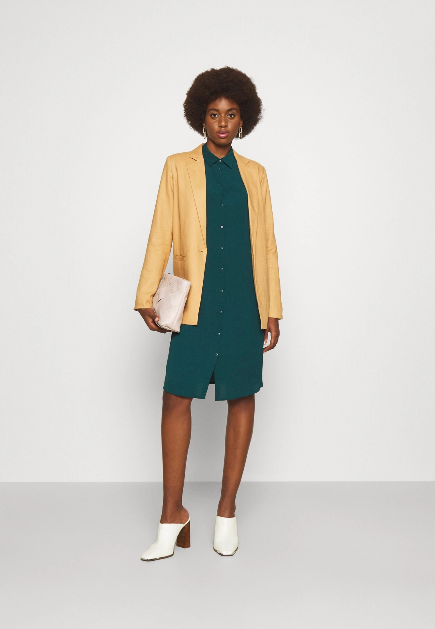 Vero Moda Tall Vmsaga Dress - Robe Chemise - Sea Moss 4 Vero Moda Tall Vmsaga Dress - Robe Chemise - Sea Moss – Image 2