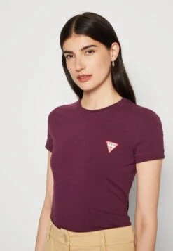 Guess Ss Cn Mini Triangle Tee - T-Shirt Basique - Black Cherry 11 Guess Ss Cn Mini Triangle Tee - T-Shirt Basique - Black Cherry -Stradivarius Soldes 9647ed11181343a5b2da654b2df8f282